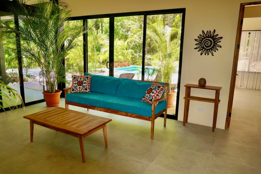 Welcome to Jingle Jangle Jungle – Both Houses for 16 Guests