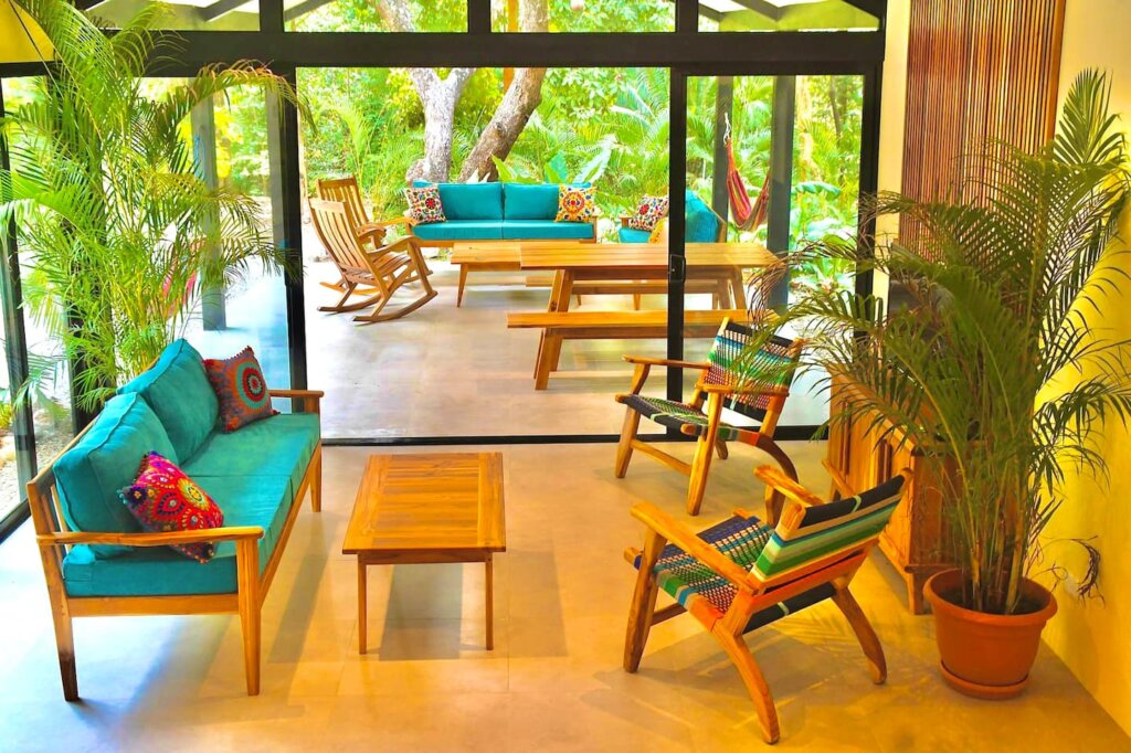 Welcome to Jingle Jangle Jungle – Both Houses for 16 Guests
