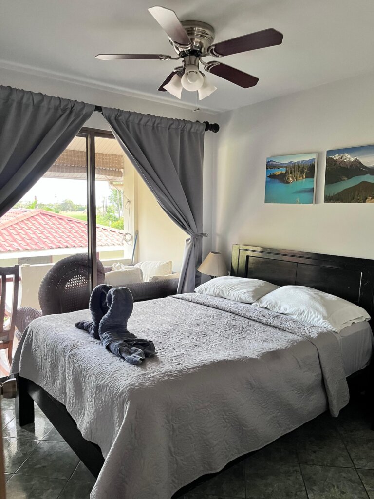 Cozy 2nd-floor condo near Sámara beach and town