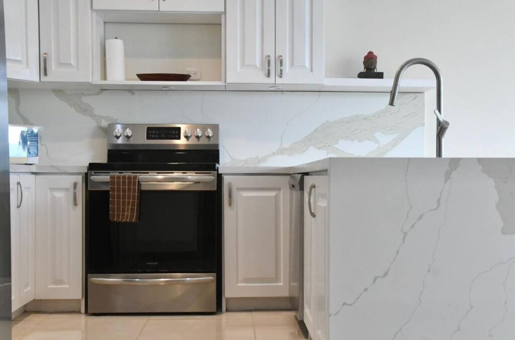Oceanview condo with private balcony