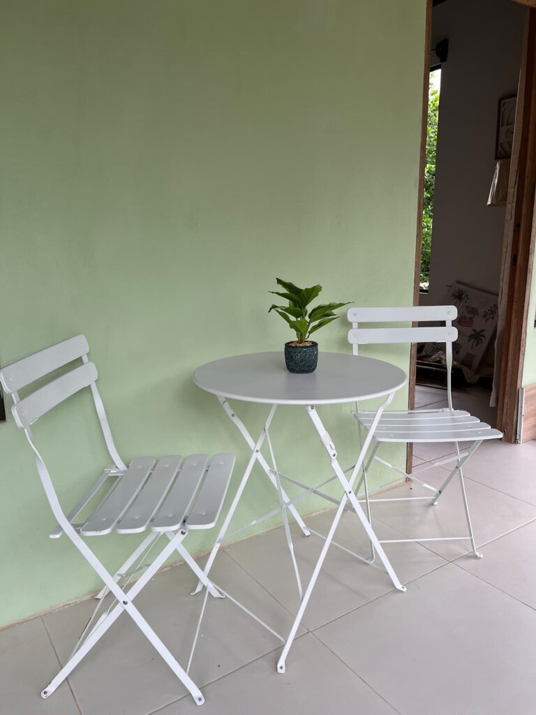 Casita Perezosa: quiet, budget-friendly casita near surf and nature