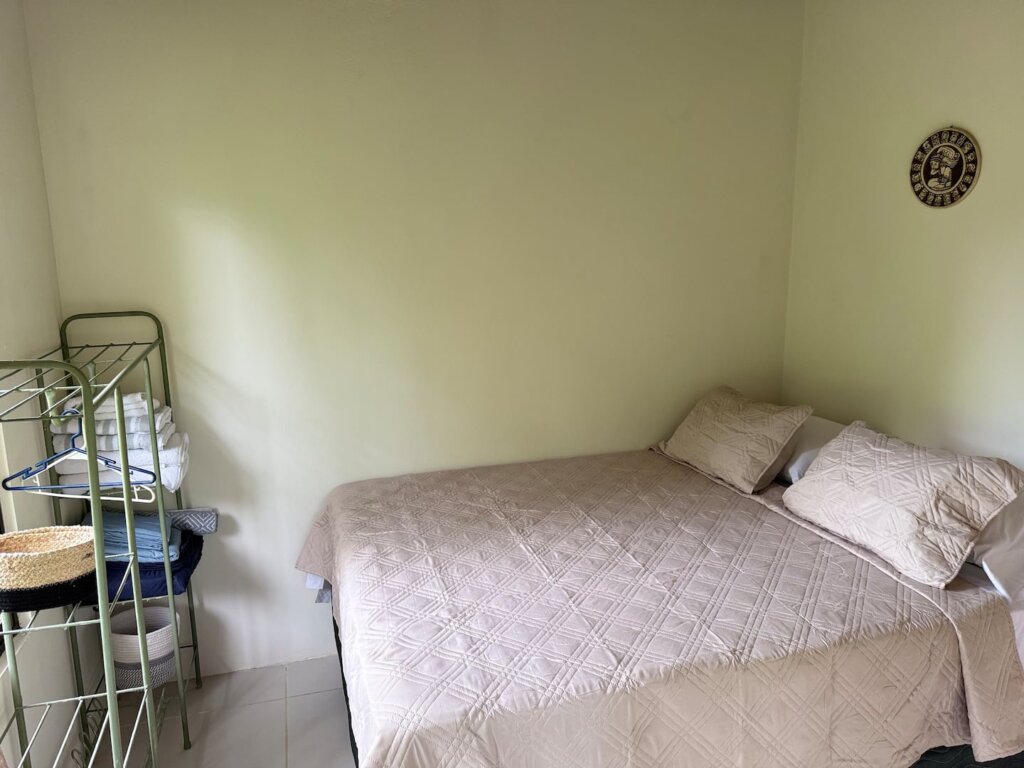 Casita Perezosa: quiet, budget-friendly casita near surf and nature